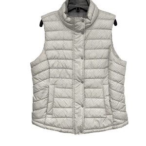 GAP Grey White Puffer Vest Large Outerwear. Zipper & Snap front buttons. Large
